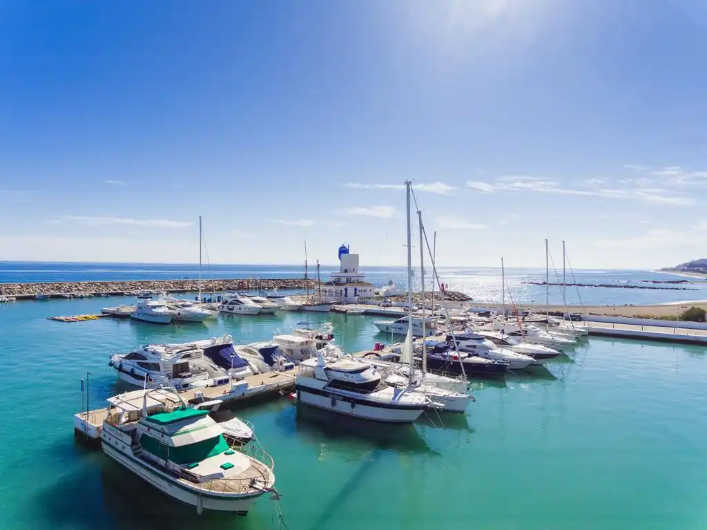 Attic for rent in La Duquesa