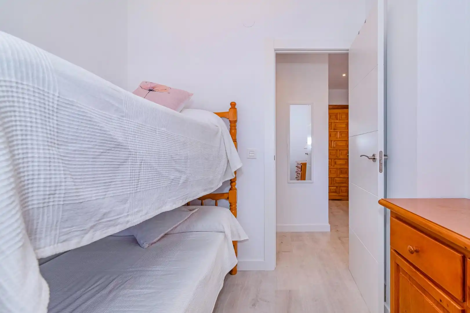 Bedroom of Apartments for sale in Almuñécar