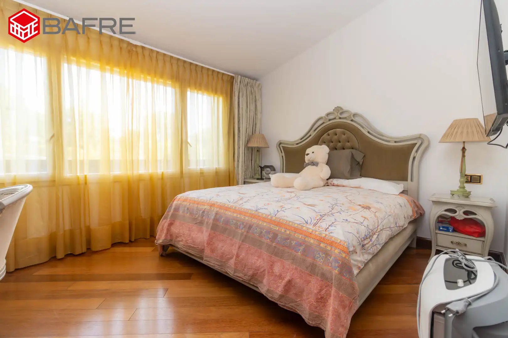 Bedroom of Houses for sale in Pozuelo de Alarcón  with Air Conditioner, Private garden and Storage room
