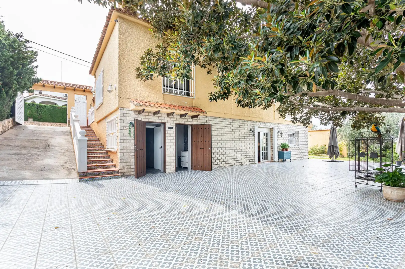 Villa con terrazza in vendita a PAIPORTA