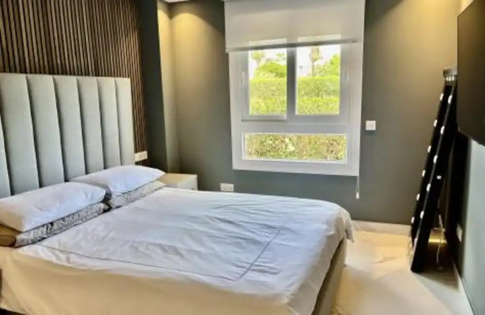 Dormitori de Apartament de lloguer en Marbella amb Aire condicionat, Calefacció i Terrassa