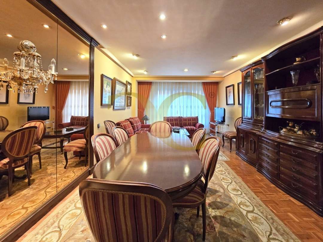 Dining room of Flat for sale in Oviedo   with Heating, Terrace and Storage room