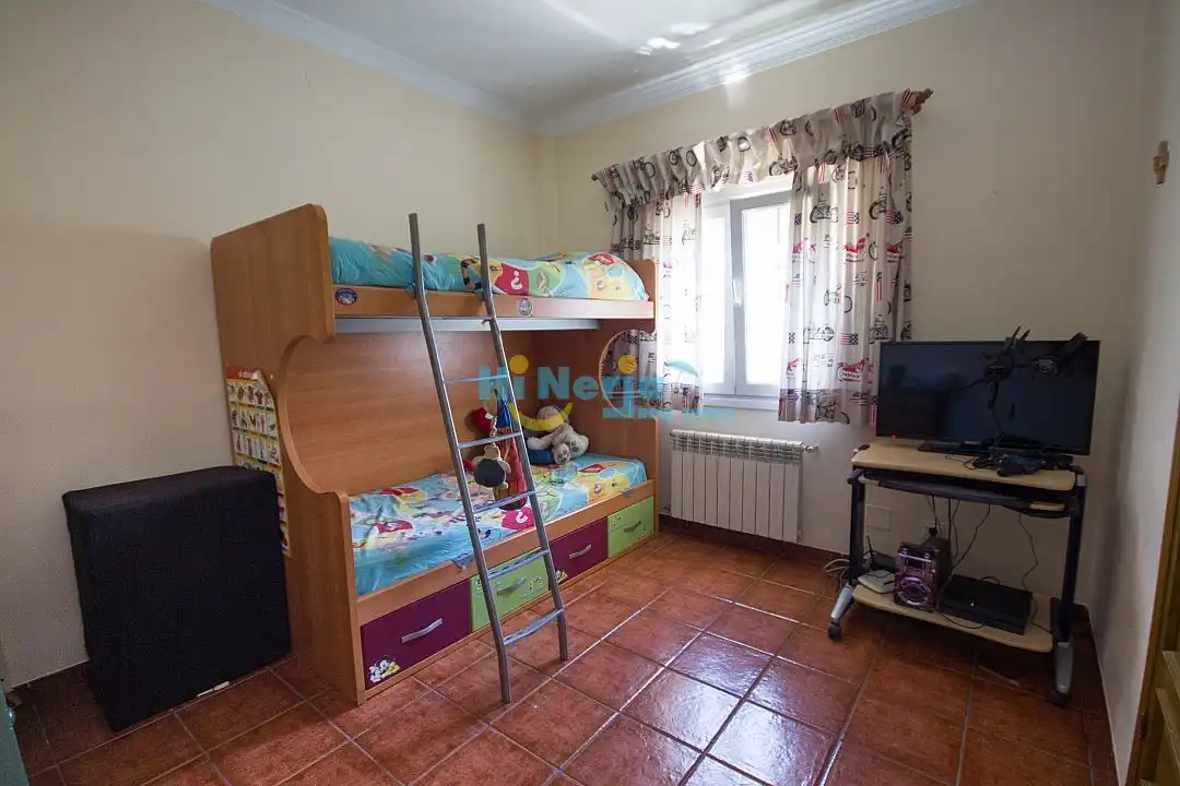 Chalet con piscina en venta en Centro, imagen 2