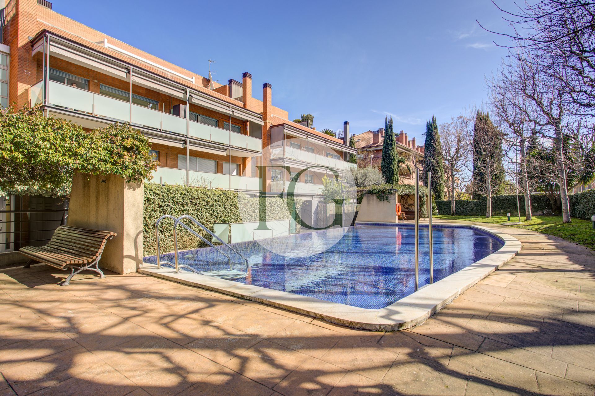 Swimming pool of Duplex for sale in Sant Cugat del Vallès  with Air Conditioner, Heating and Private garden