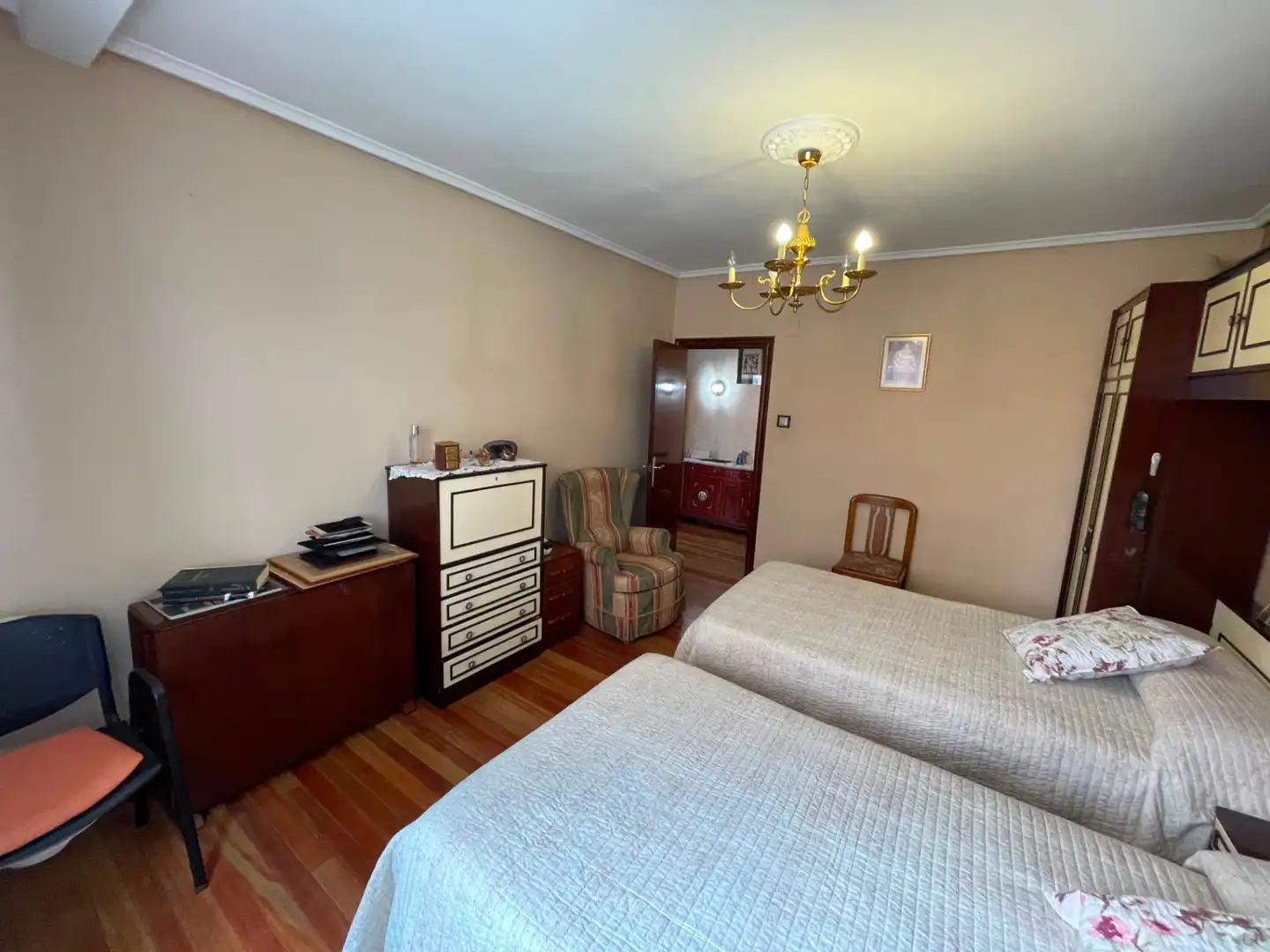 Habitación de Piso en venta en Barakaldo  con Calefacción, Parquet y Amueblado