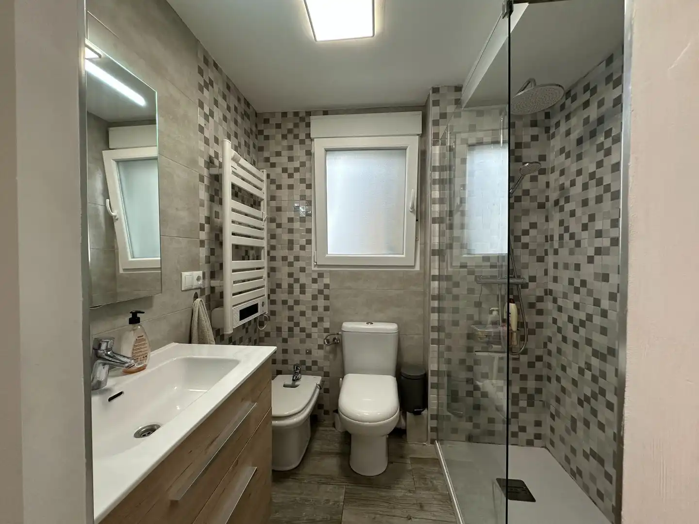 Baño de Piso en venta en Ontinyent con Aire acondicionado, Calefacción y Amueblado