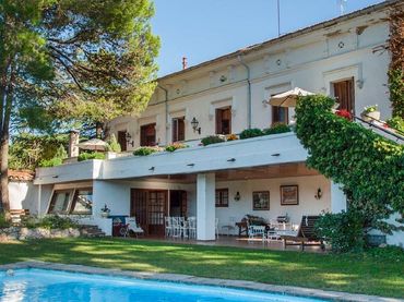 Villa con piscina in vendita a barcelona