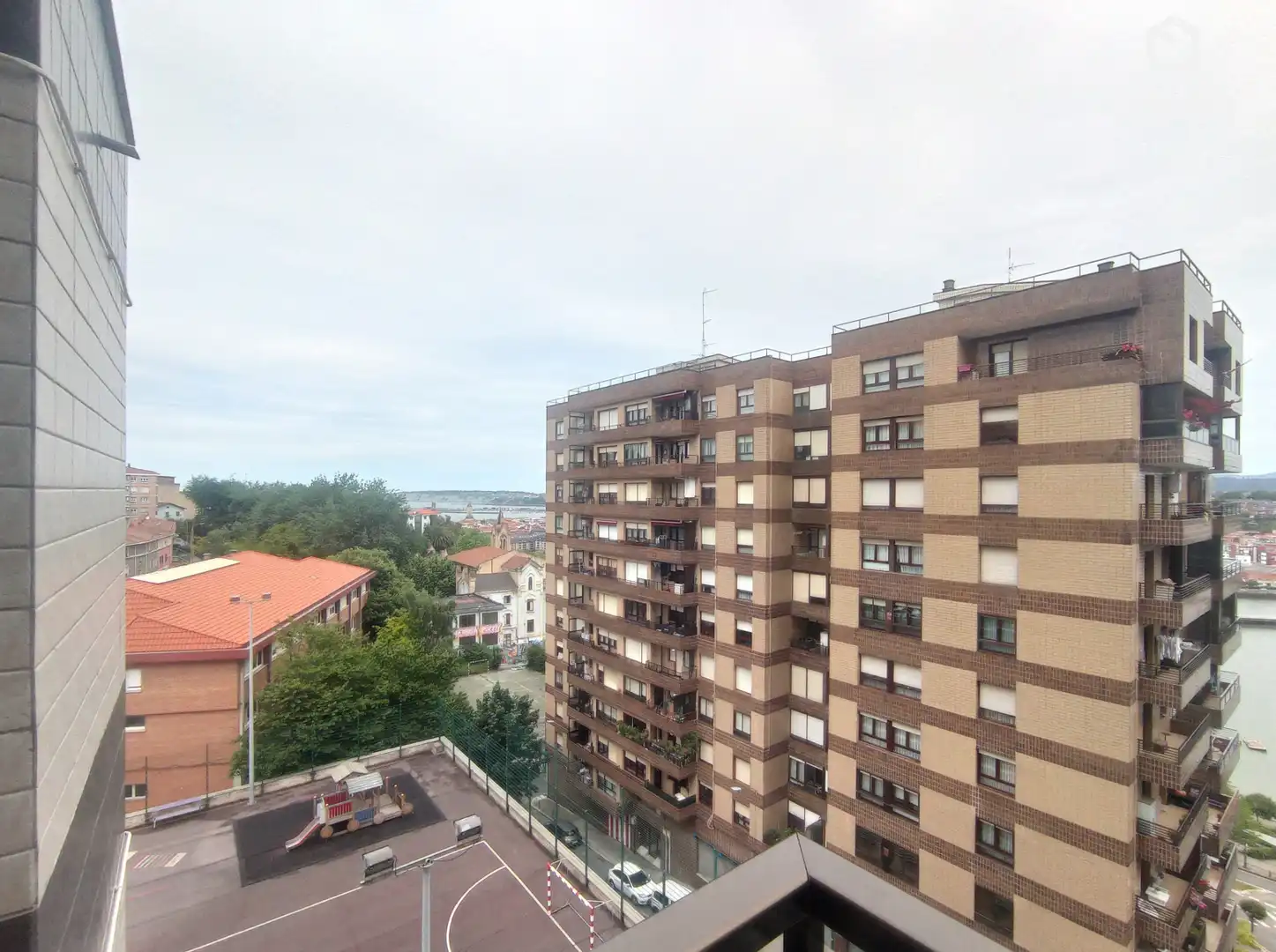 Vista exterior de Piso de alquiler en Portugalete con Calefacción y Terraza