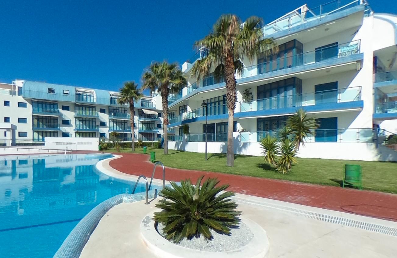 Piscina de Apartament en venda en Gualchos amb Jardí privat, Terrassa i Moblat