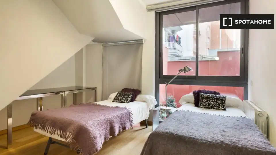 Appartamento con terrazza in affitto a Eixample, imagen 7