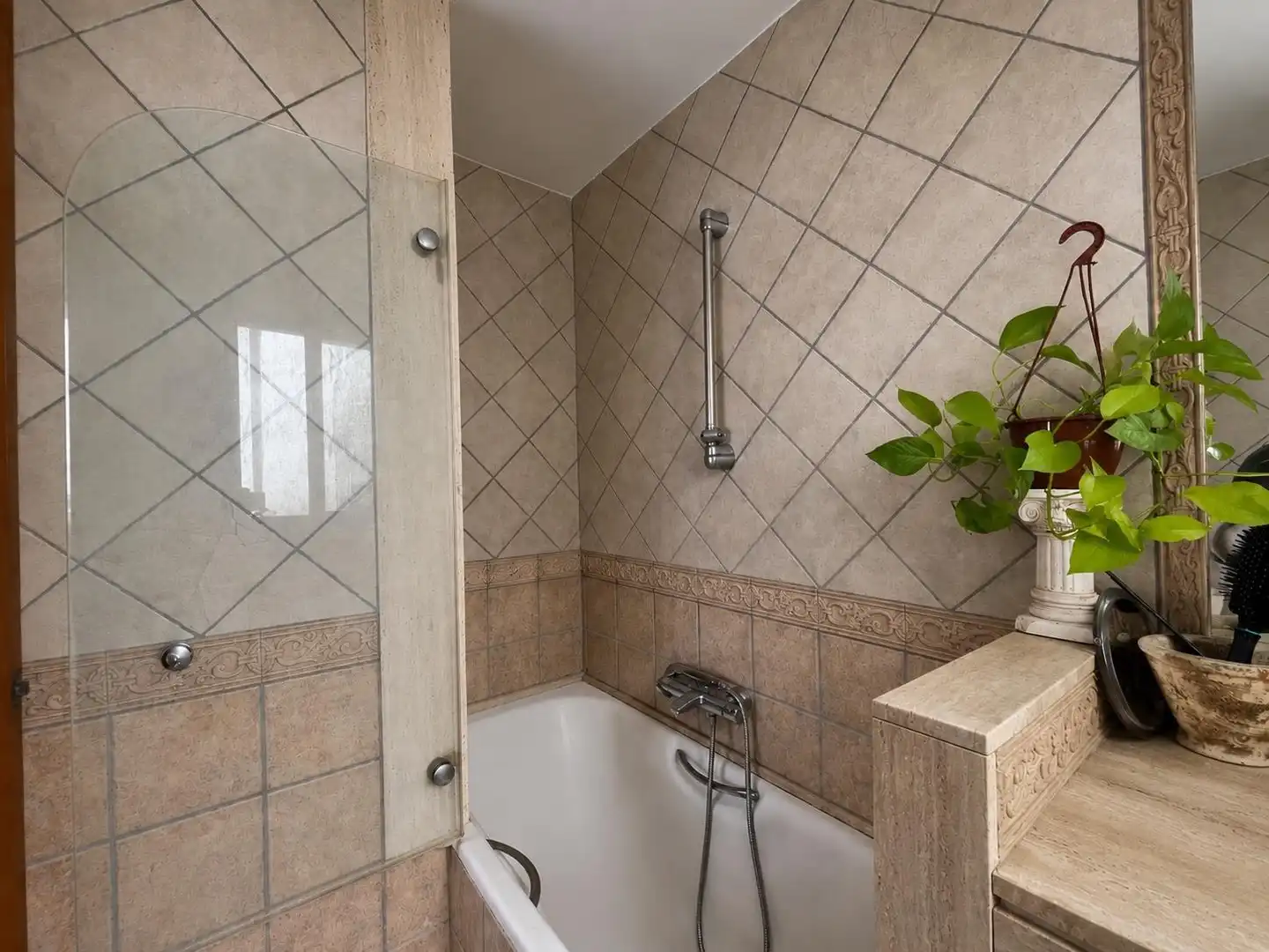 Badezimmer von Wohnung zum Verkauf in Esplugues de Llobregat mit Klimaanlage, Parkett und Terrasse