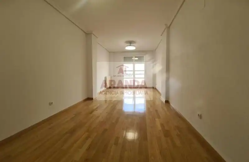 Piso de alquiler en Plaza de Toros, Casco Histórico, Zaragoza Capital
