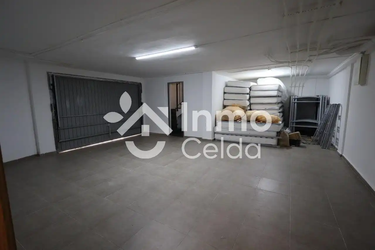 Casa adosada en venta en Chiva con Aire acondicionado, Calefacción y Terraza