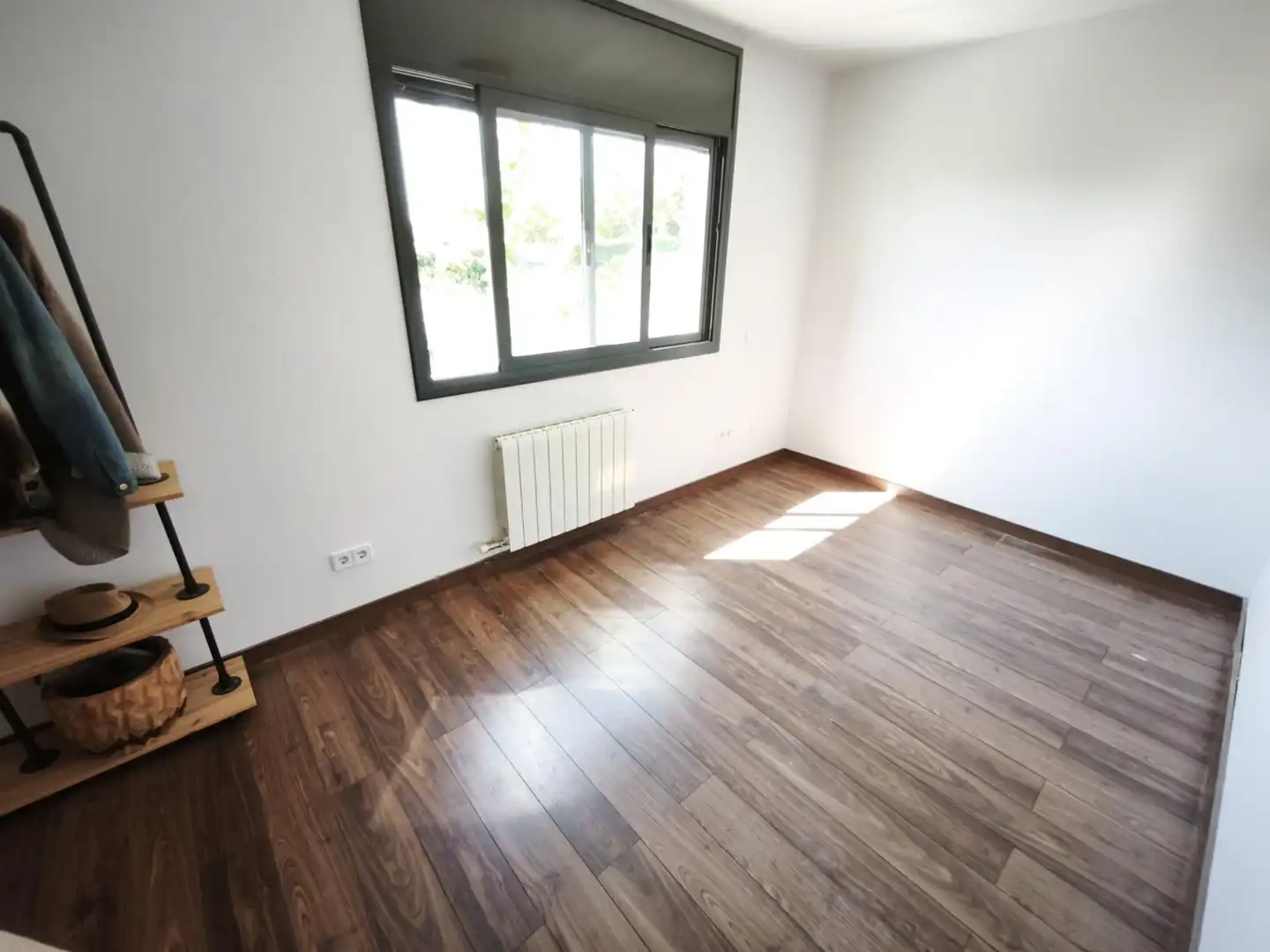 Habitación de Casa o chalet en venta en Castellar del Vallès con Calefacción, Jardín privado y Parquet