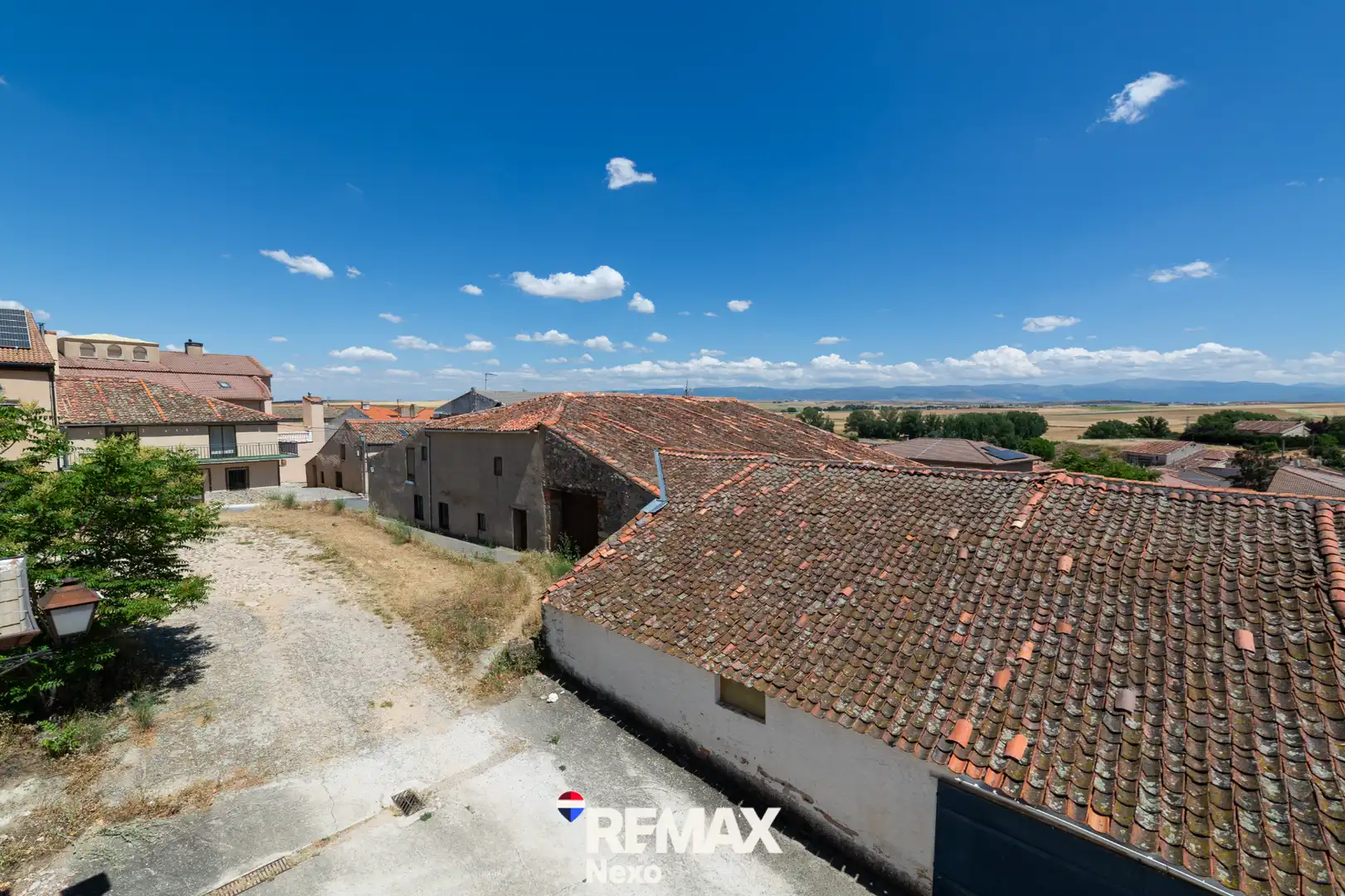 Vista exterior de Casa adosada en venta en Roda de Eresma con Jardín privado, Terraza y Horno