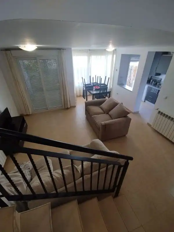 Sala d'estar de Casa adosada en venda en Torre-Pacheco amb Terrassa, Moblat i Balcó