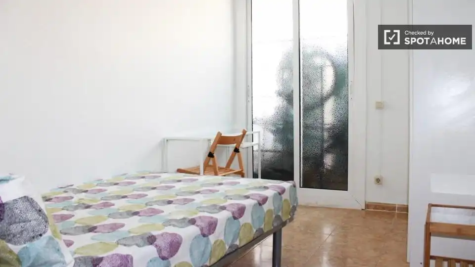 Habitació a Sant Gervasi- Galvany