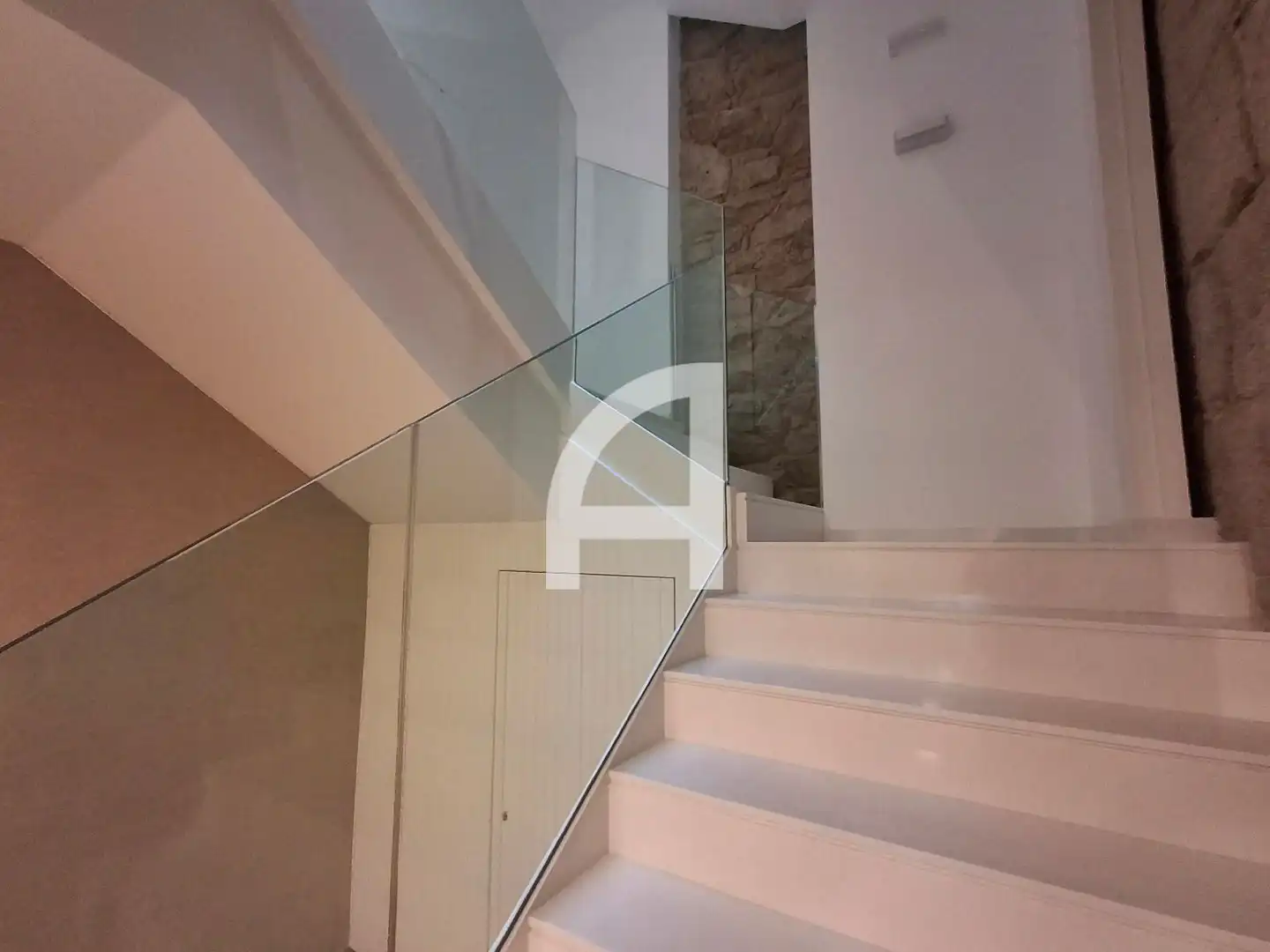 Ático en venta en Pontevedra Capital  con Calefacción, Parquet y Terraza