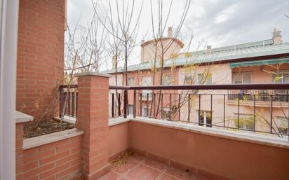 Terrassa de Àtic en venda en  Granada Capital amb Calefacció, Jardí privat i Parquet