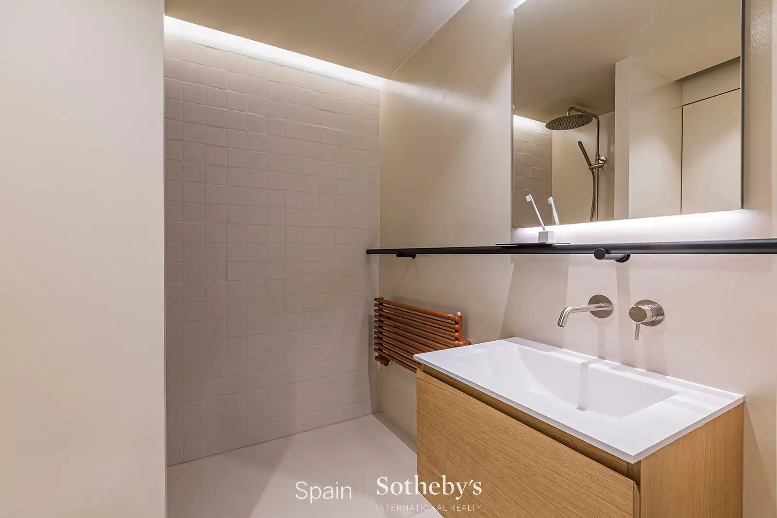 Bathroom of Apartments for sale in Barcelona  with Air Conditioner and Heating