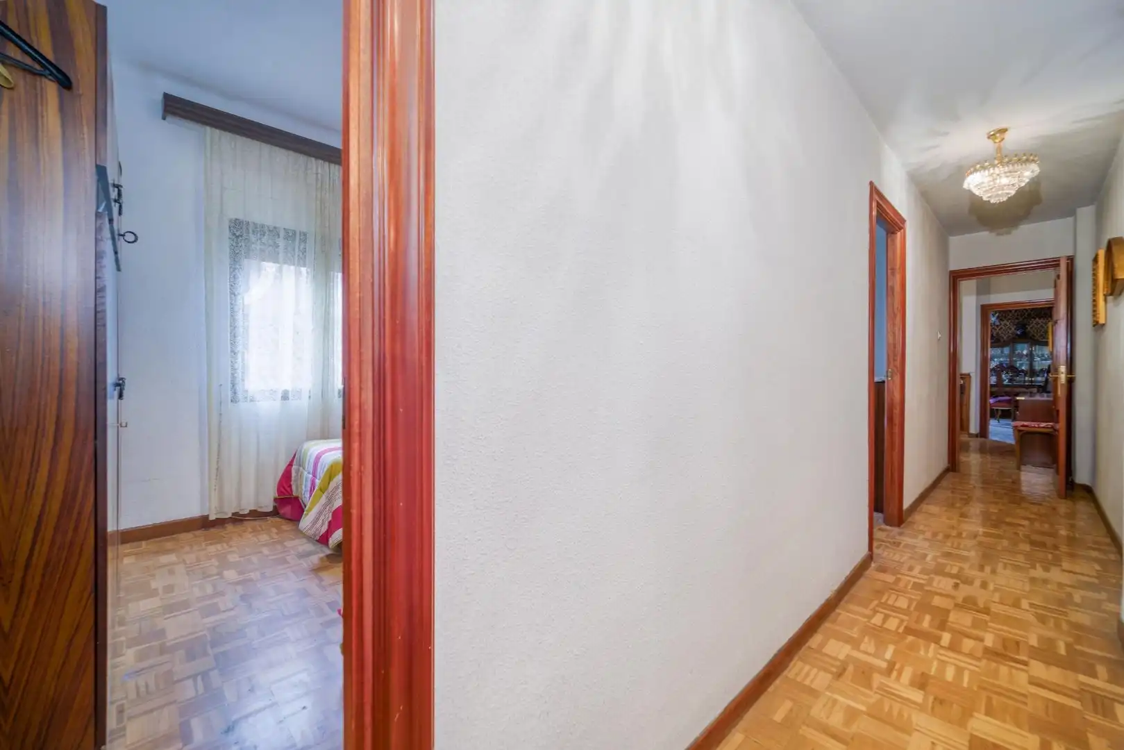 Piso en venta en Madrid con Calefacción y Parquet