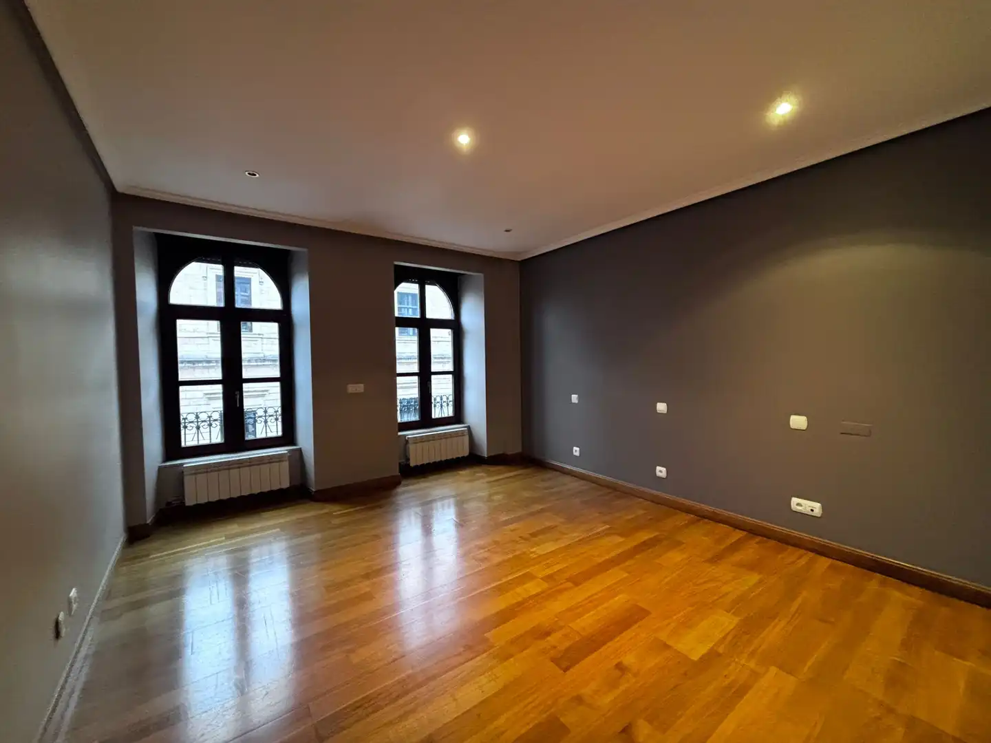 Sala d'estar de Pis en venda en Burgos amb Calefacció i Traster