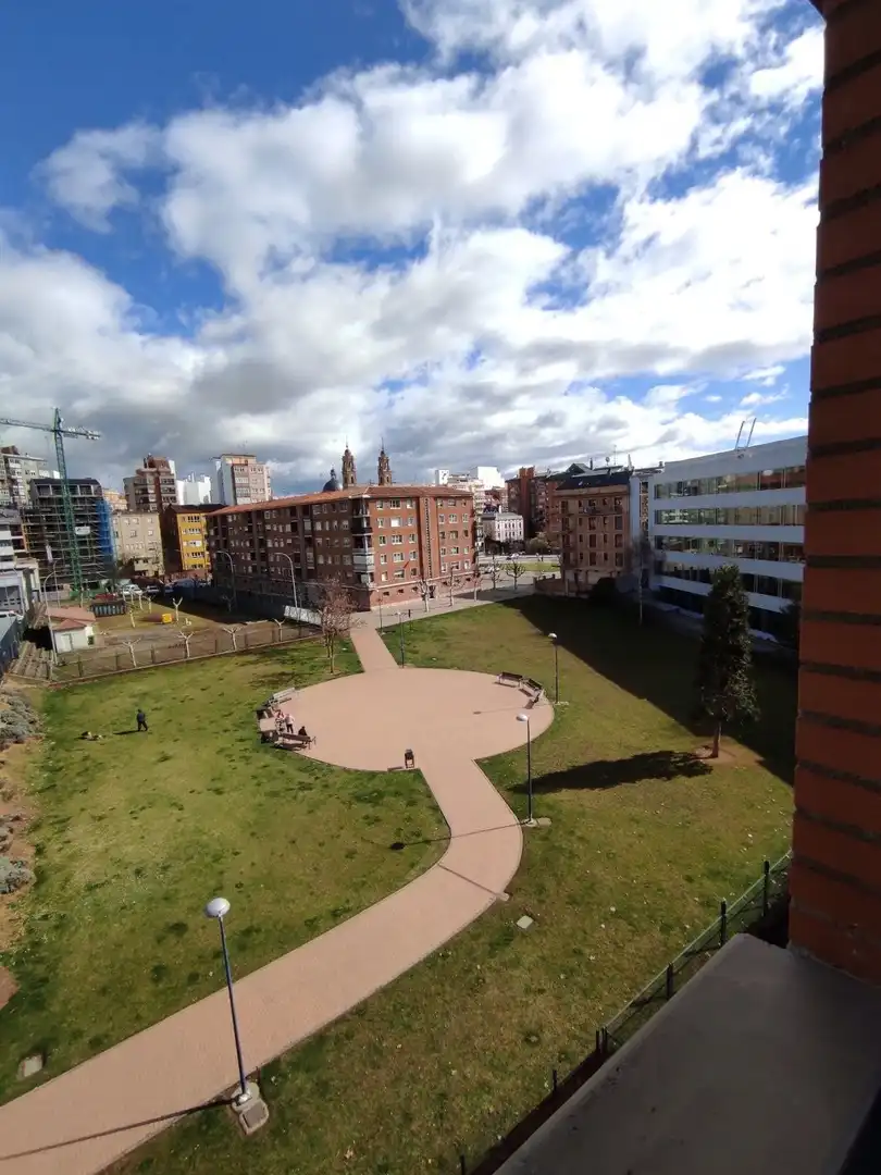 Exterior view of Duplexes for rent in León Capital   with Heating