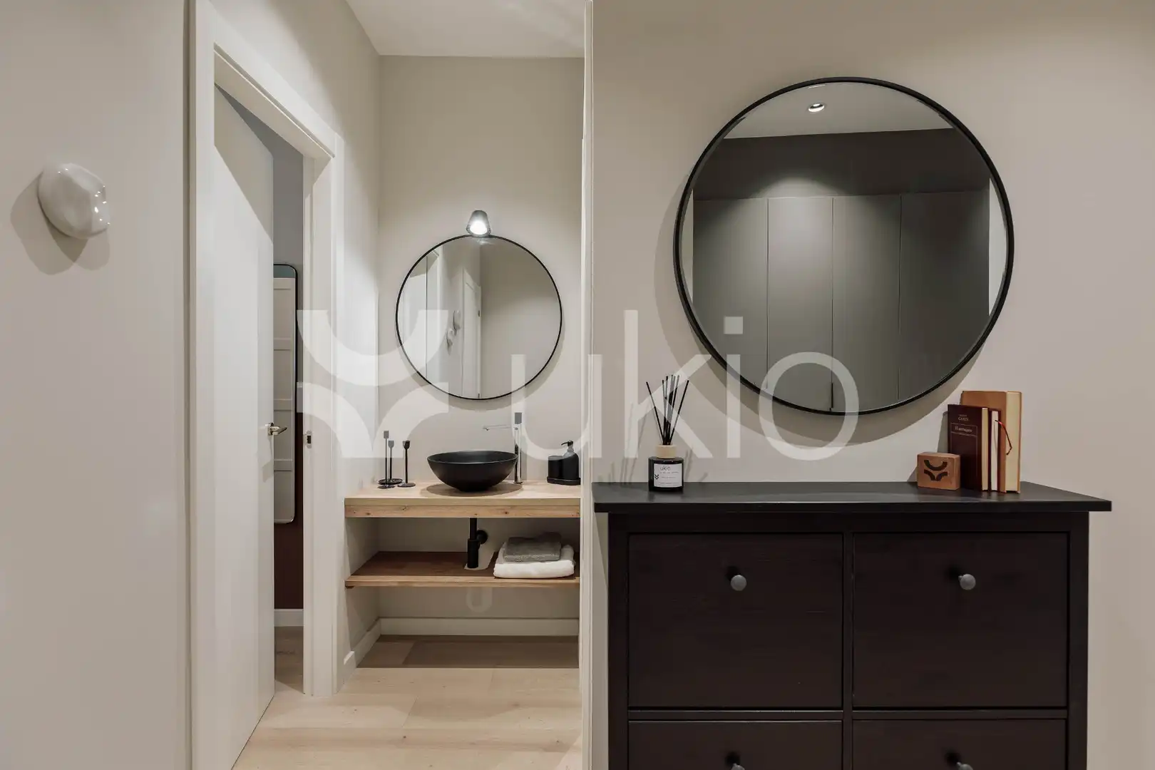 Baño de Apartamento de alquiler en Barcelona con Aire acondicionado, Calefacción y Amueblado
