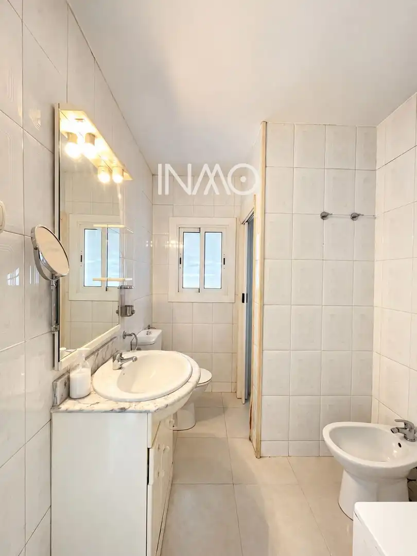Bathroom of Houses for sale in Can Vallhonrat