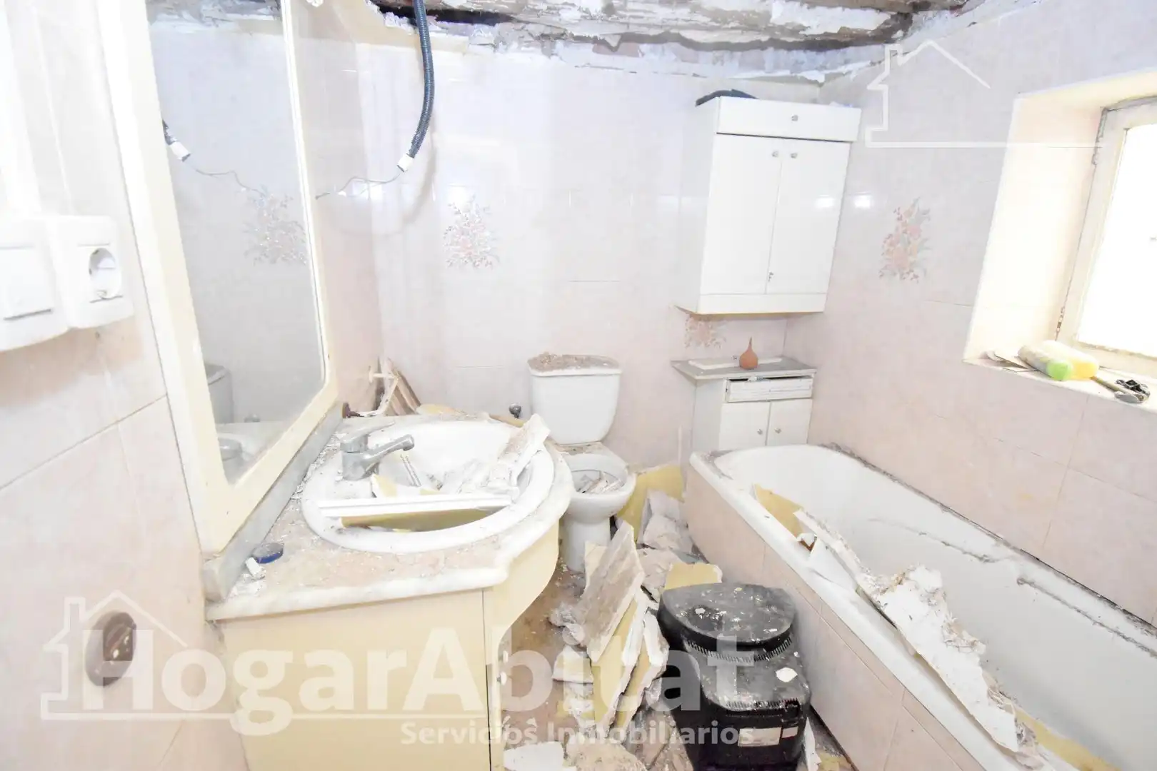Bany de Casa o xalet en venda en Onda amb Terrassa, Traster i Balcó