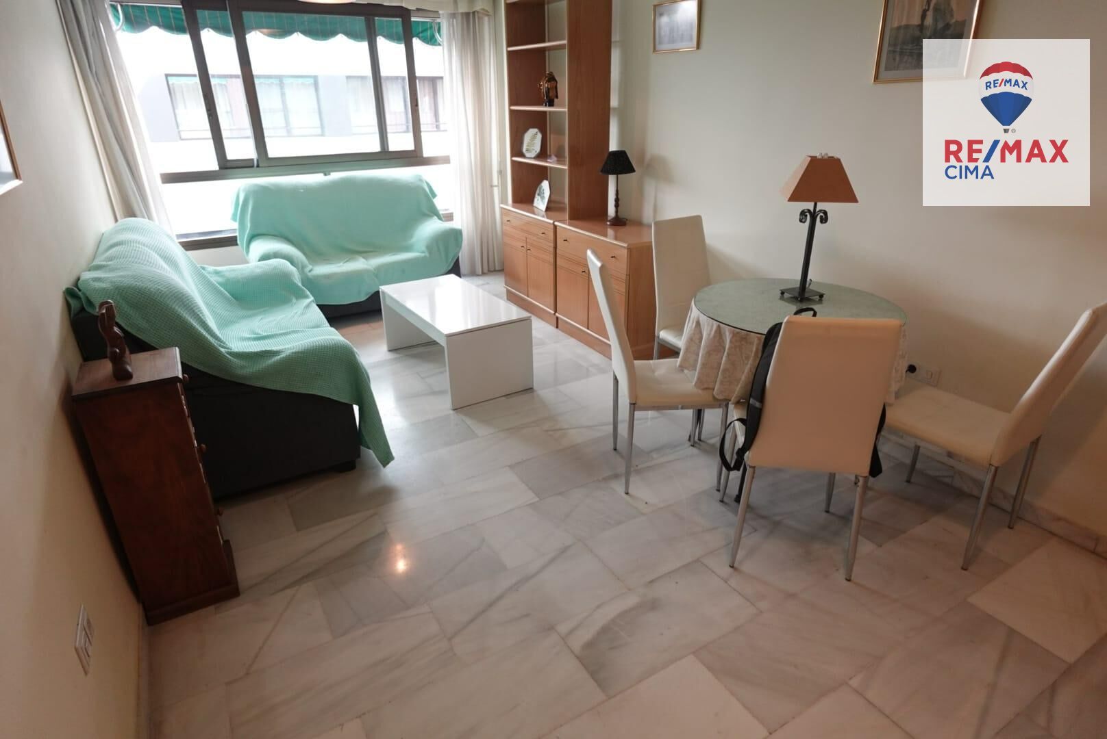 Sala de estar de Piso de alquiler en  Granada Capital con Amueblado