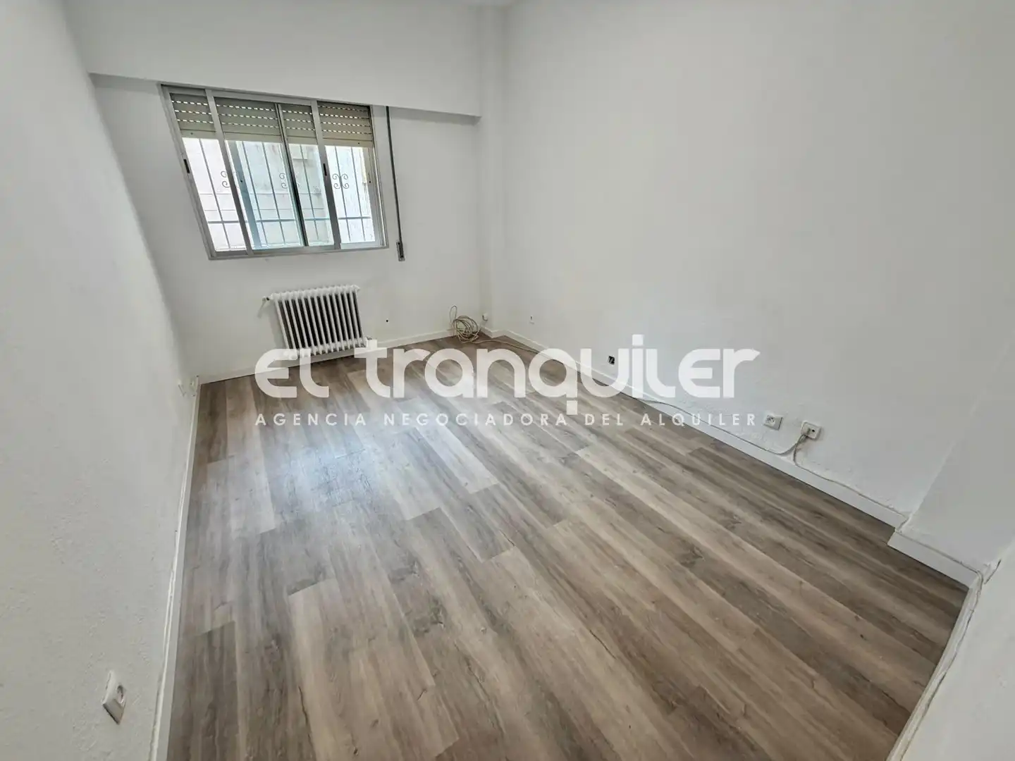 Flat for rent in Calle Ardemans, Guindalera