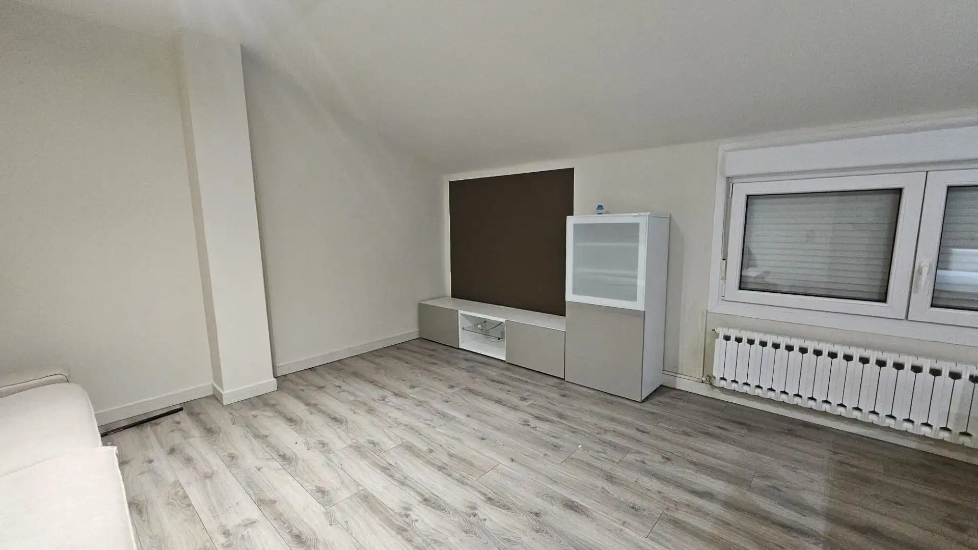 Sala d'estar de Àtic de lloguer en Burgos amb Calefacció, Terrassa i Traster
