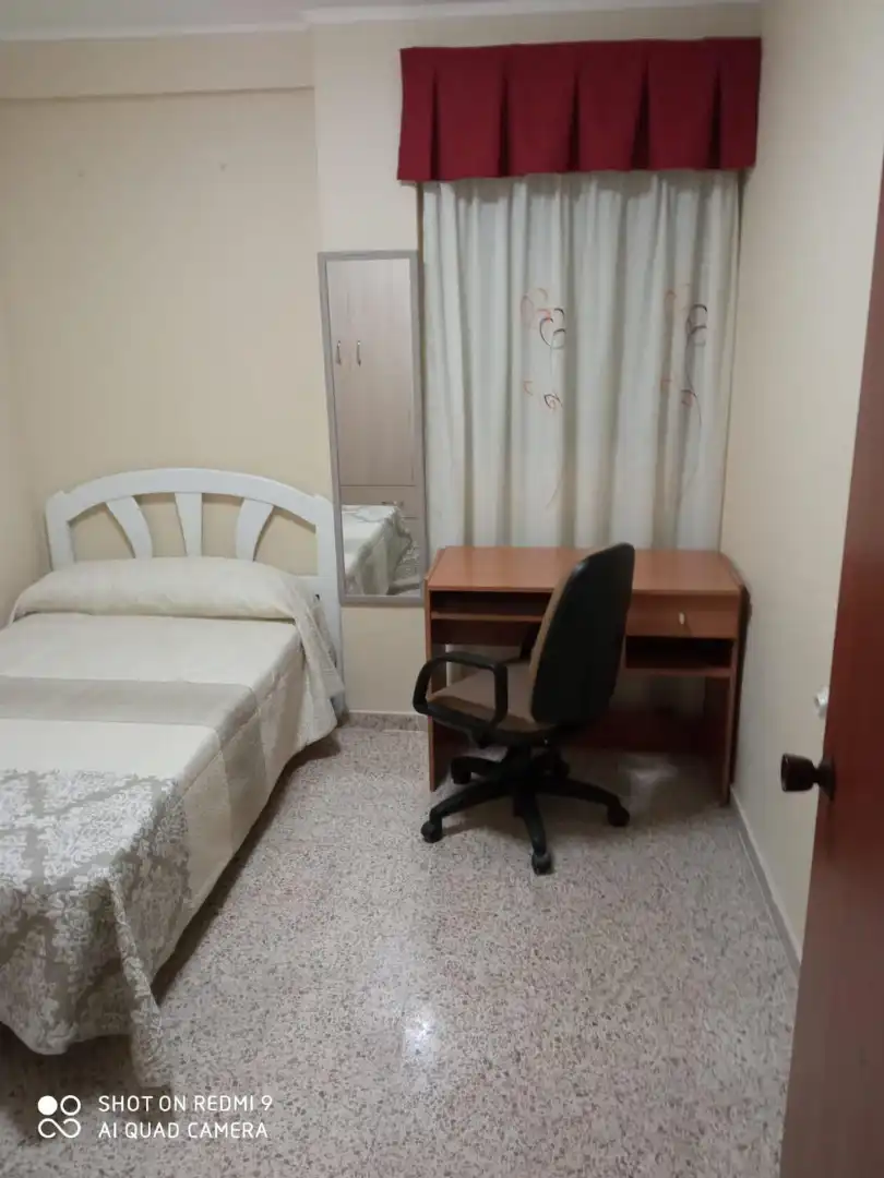 Bedroom of Flat for rent in Valencia  with Air Conditioner, Furnished and Oven