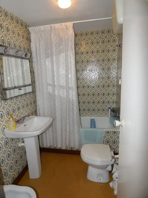 Bathroom of Houses for sale in Valle de Tobalina