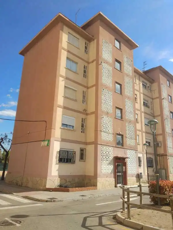 Vista exterior de Pis en venda en Tarragona amb Alarma