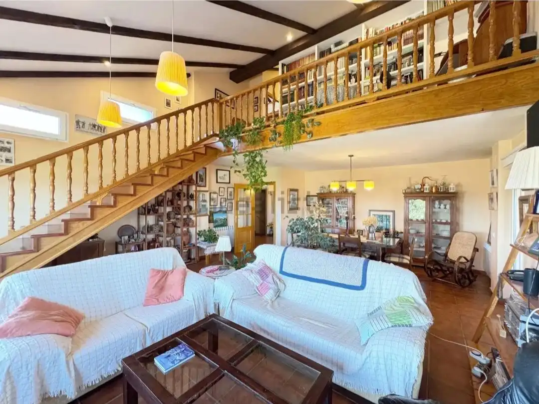 Sala de estar de Finca rústica en venta en Béjar con Calefacción, Jardín privado y Parquet