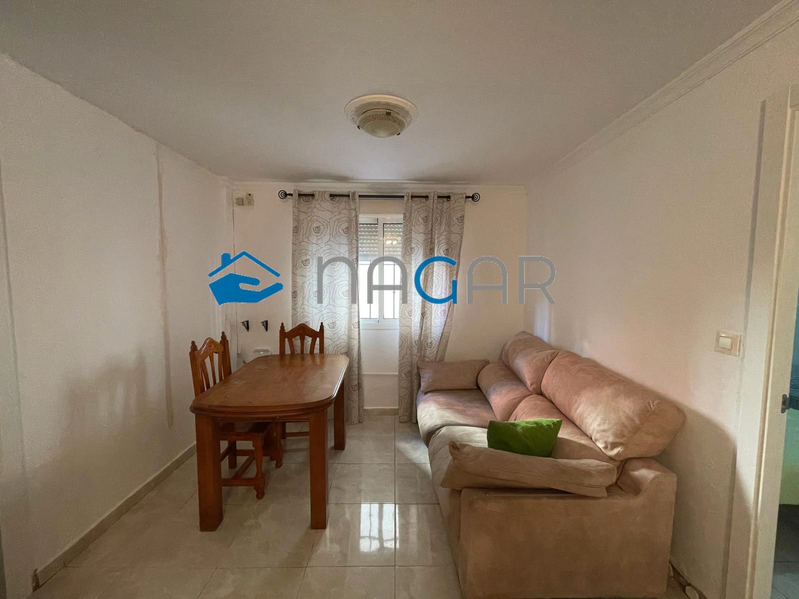 Habitación de Piso de alquiler en La Línea de la Concepción con Amueblado