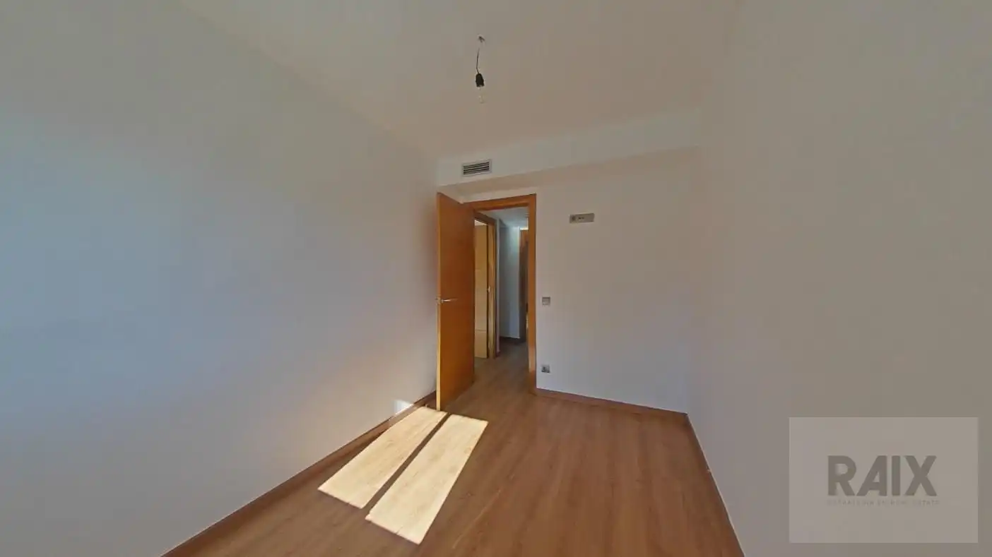 Dormitori de Dúplex en venda en L'Hospitalet de Llobregat amb Aire condicionat, Calefacció i Terrassa