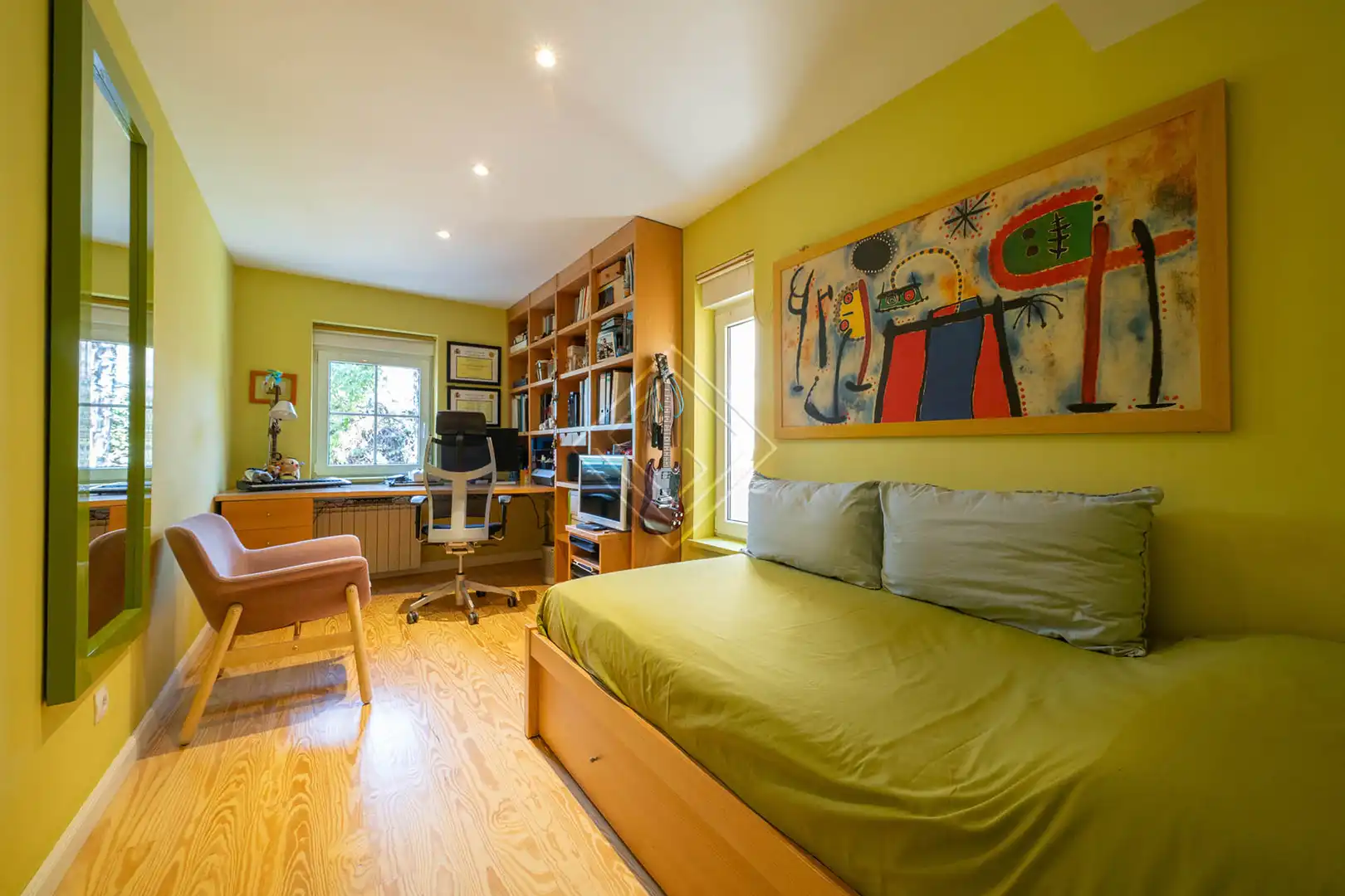 Dormitori de Casa o xalet en venda en Madrid amb Aire condicionat, Calefacció i Jardí privat