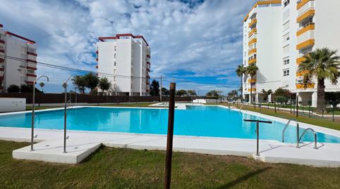 Foto 4 de Apartamento en venta en Avenida de la Paz, 32, Valdelagrana, Cádiz