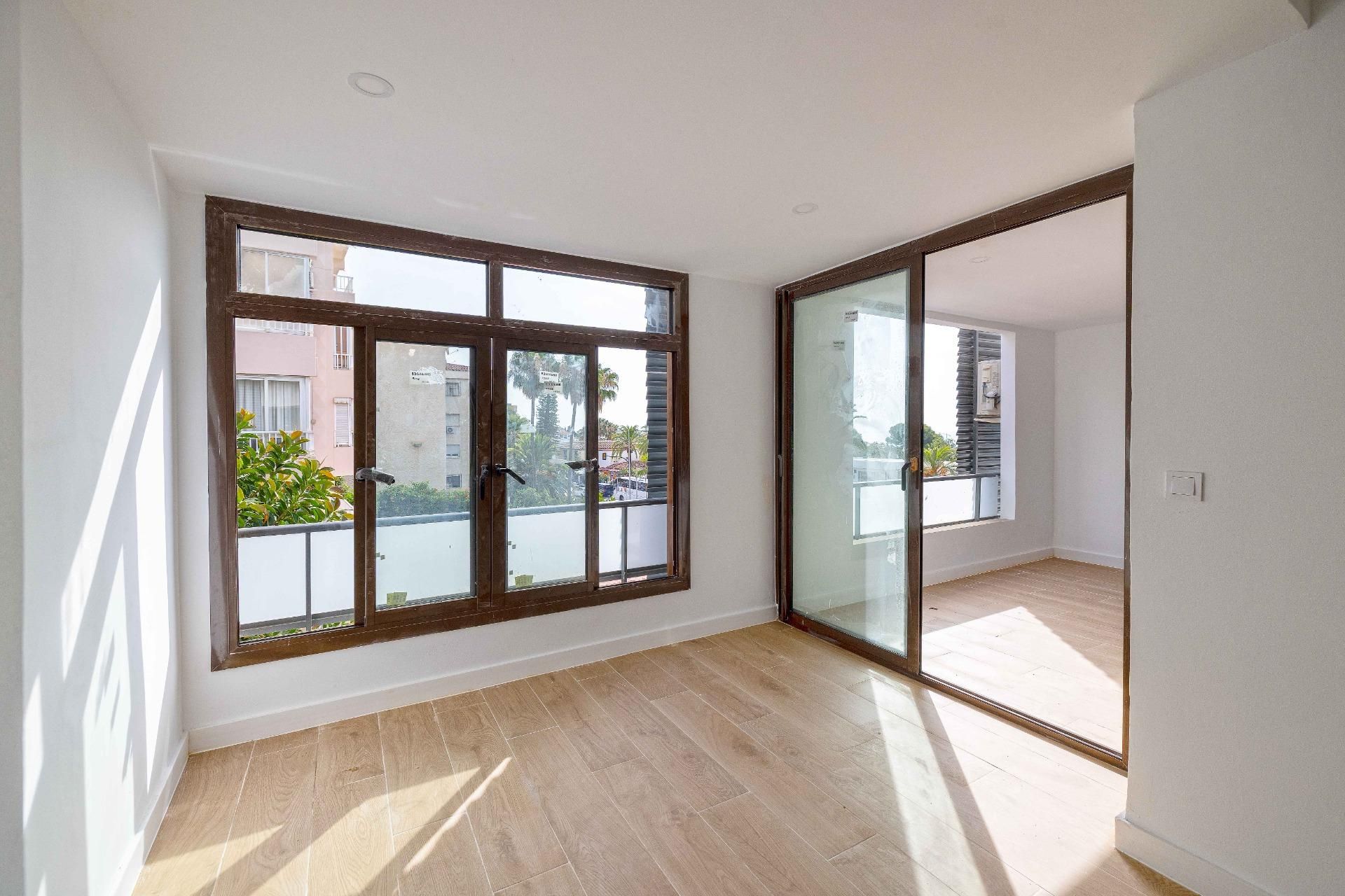 Bedroom of Flat for sale in Benalmádena  with Air Conditioner and Terrace