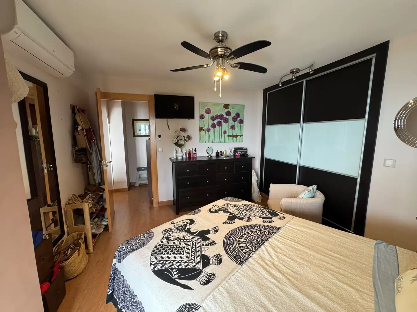 Dormitori de Apartament de lloguer en El Campello amb Aire condicionat, Calefacció i Moblat