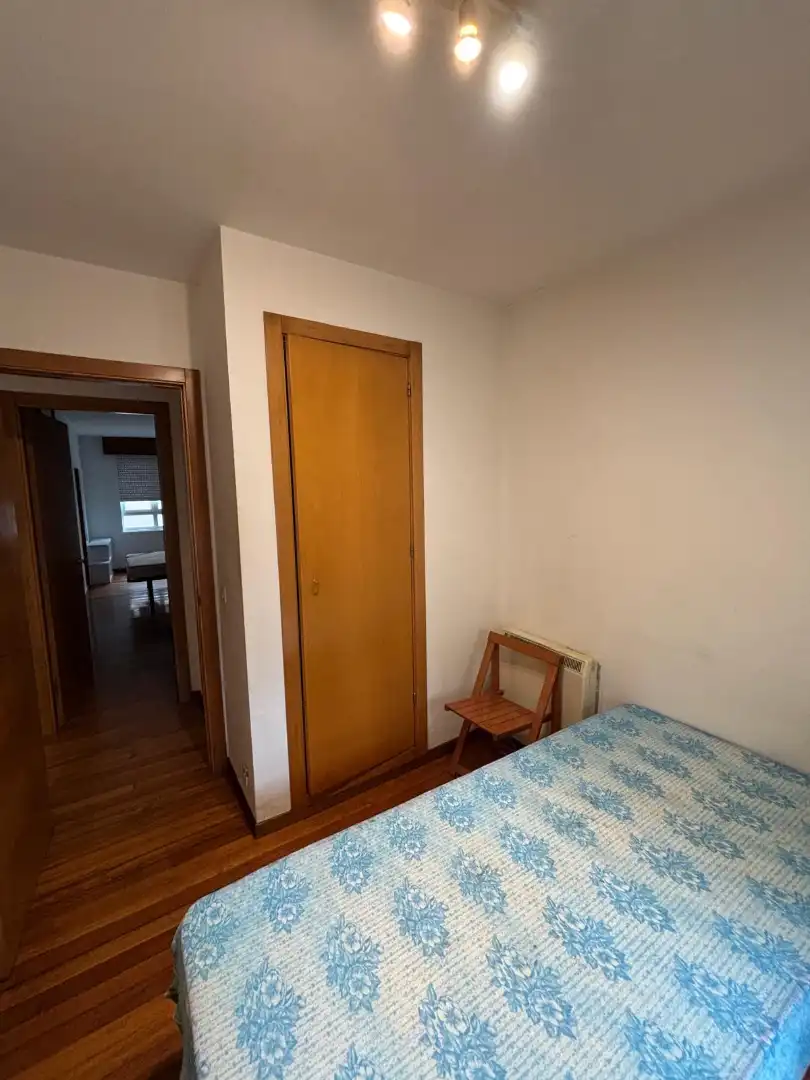 Bedroom of Flat for rent in Santiago de Compostela   with Furnished, Oven and Washing machine