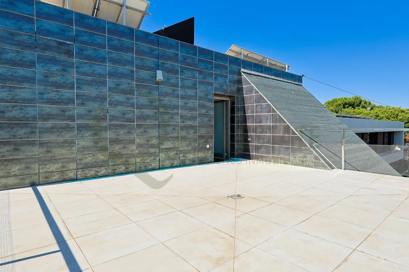 Vista exterior de Casa o xalet en venda en Alicante / Alacant amb Aire condicionat, Calefacció i Jardí privat