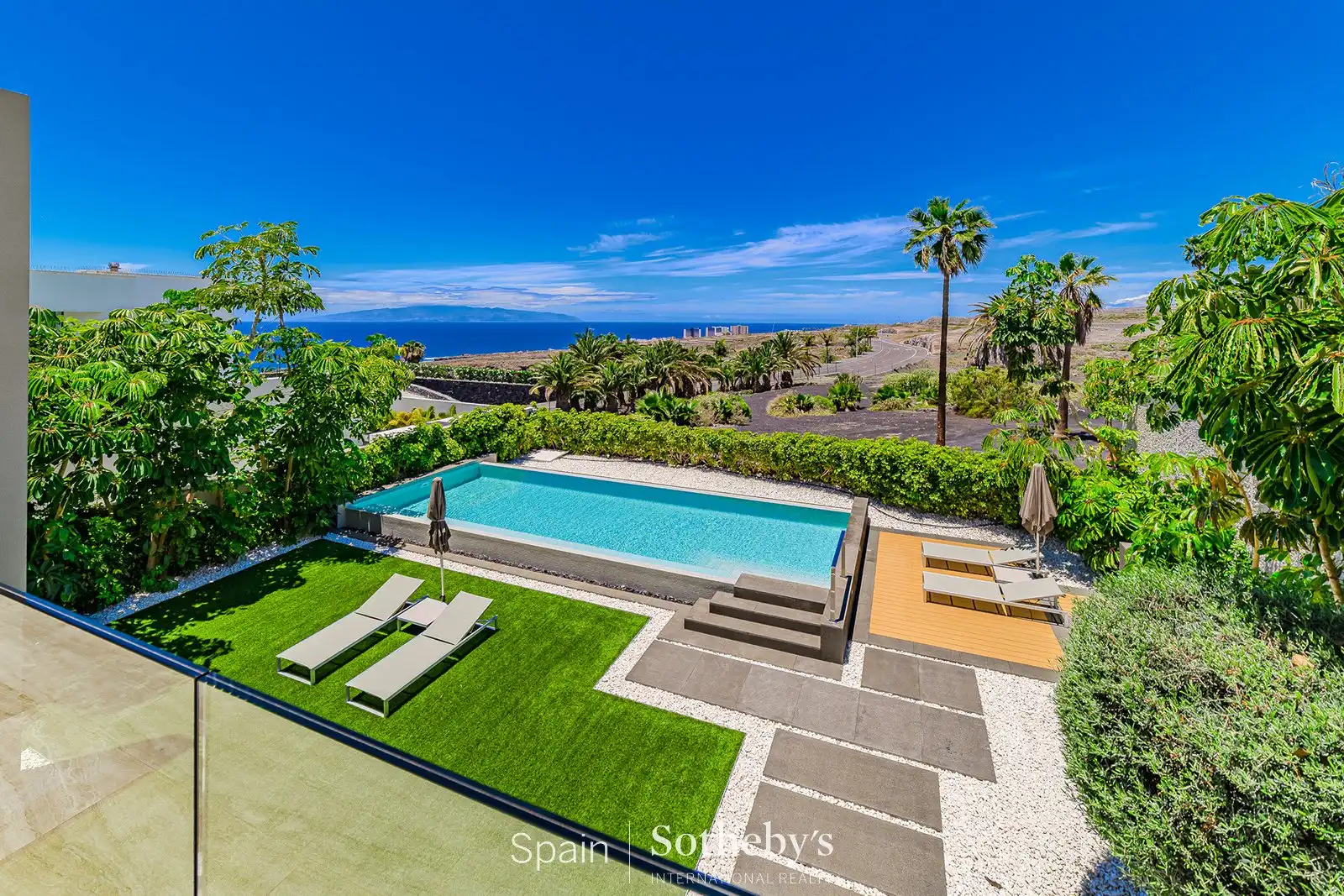 Casa con piscina en venta en Calle Tajore, imagen 3
