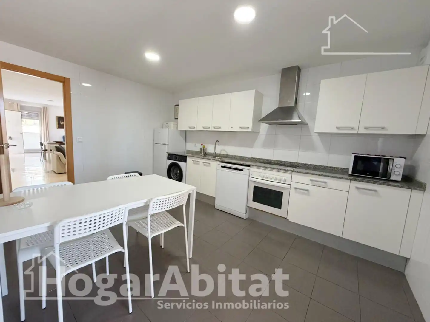 Cuina de Pis en venda en Llíria amb Terrassa, Traster i Piscina comunitària