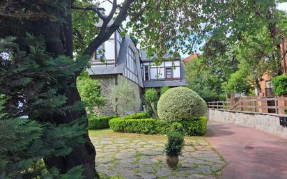 Garten von Einfamilien-Reihenhaus zum verkauf in Getxo  mit Schwimmbad