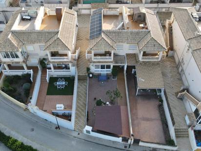 Vista exterior de Casa adosada en venda en Castalla amb Calefacció, Jardí privat i Terrassa