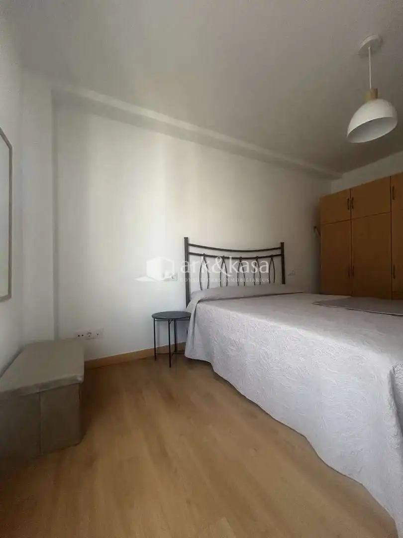 Habitación de Piso de alquiler en Valencia con Amueblado, Horno y Microondas
